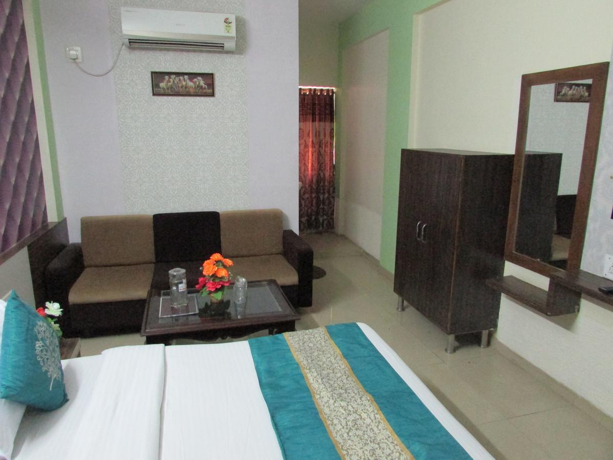 Hotel Neelkanth Residency Gandhinagar Luaran gambar