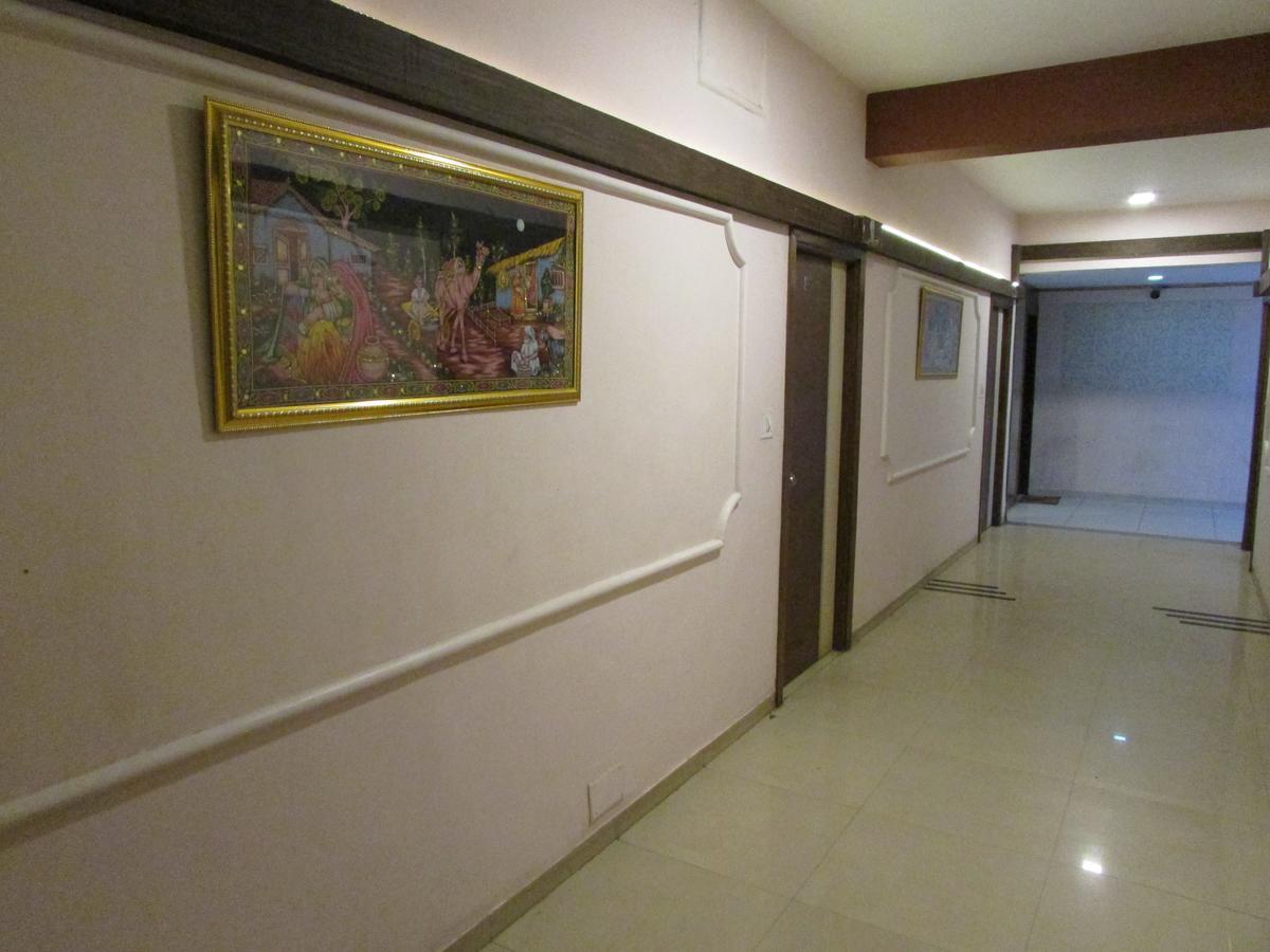 Hotel Neelkanth Residency Gandhinagar Luaran gambar