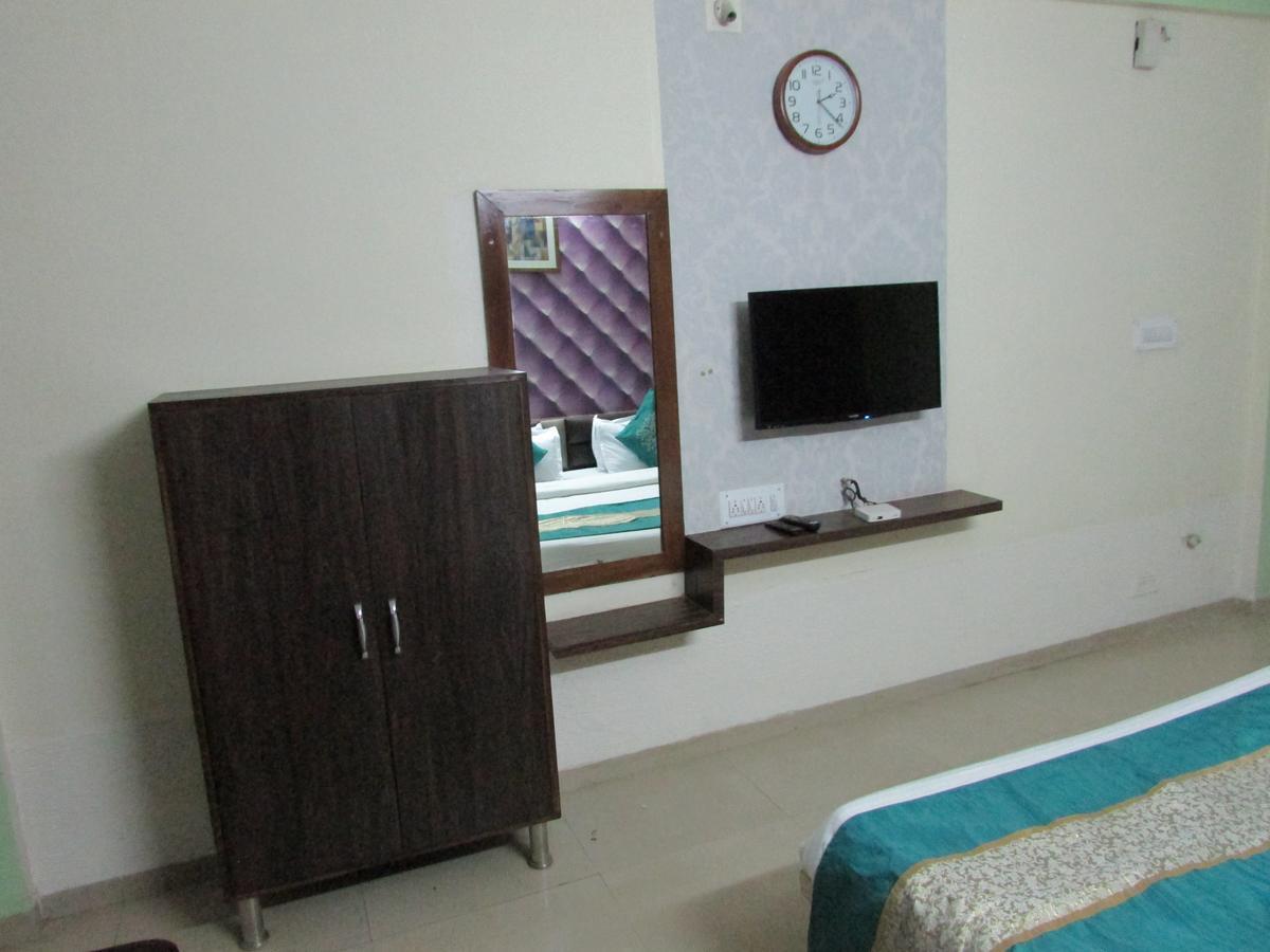 Hotel Neelkanth Residency Gandhinagar Luaran gambar