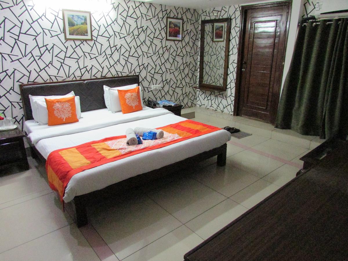 Hotel Neelkanth Residency Gandhinagar Luaran gambar