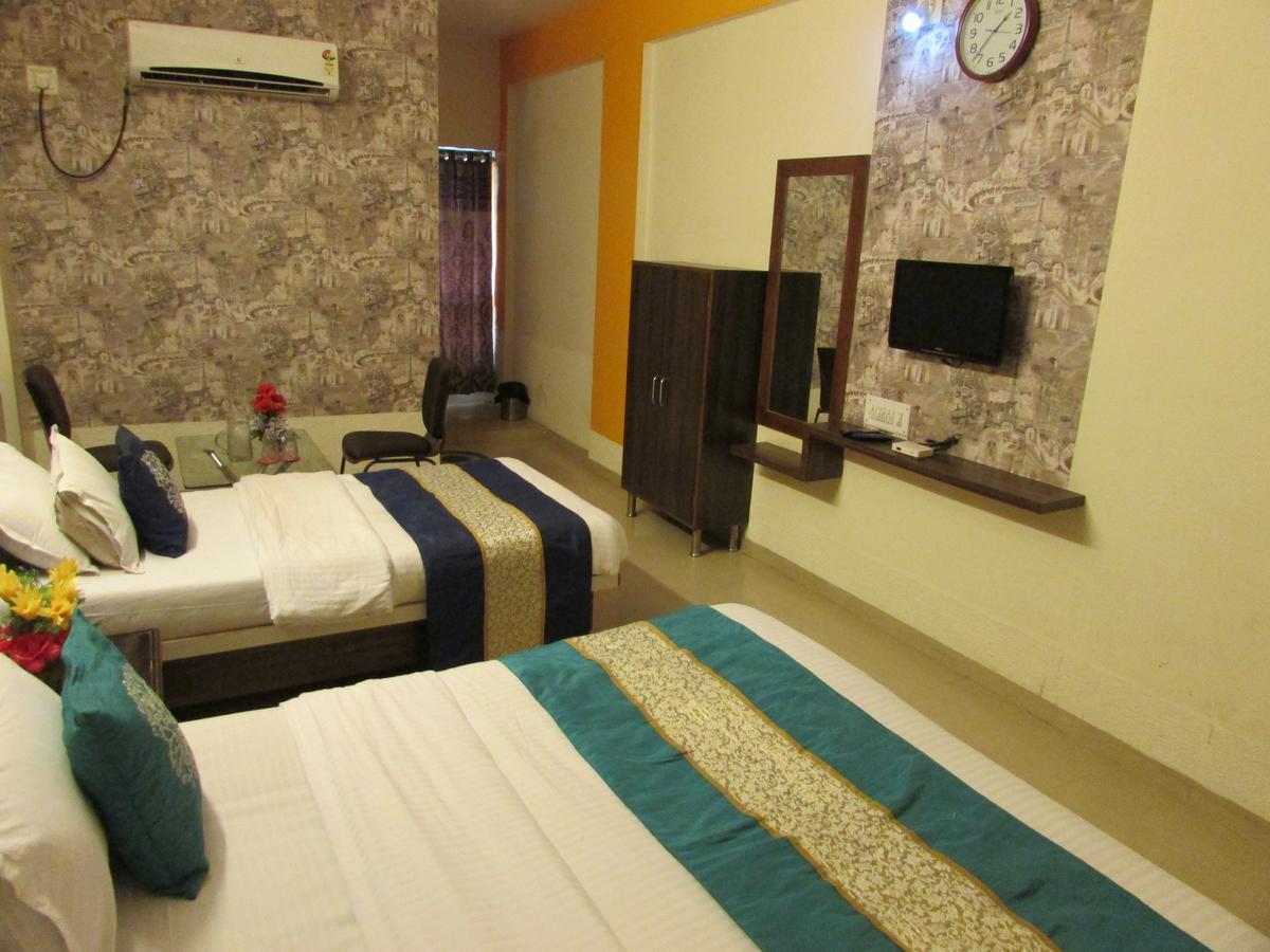 Hotel Neelkanth Residency Gandhinagar Luaran gambar